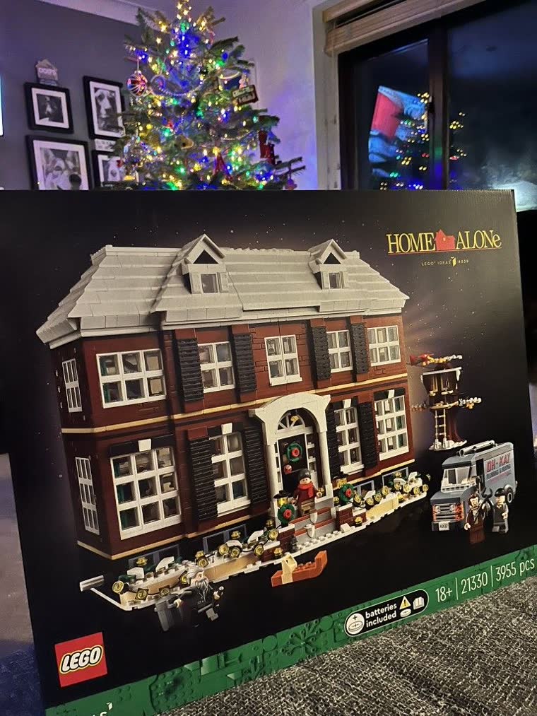 LEGO Ideas Home Alone 21330 sealed box